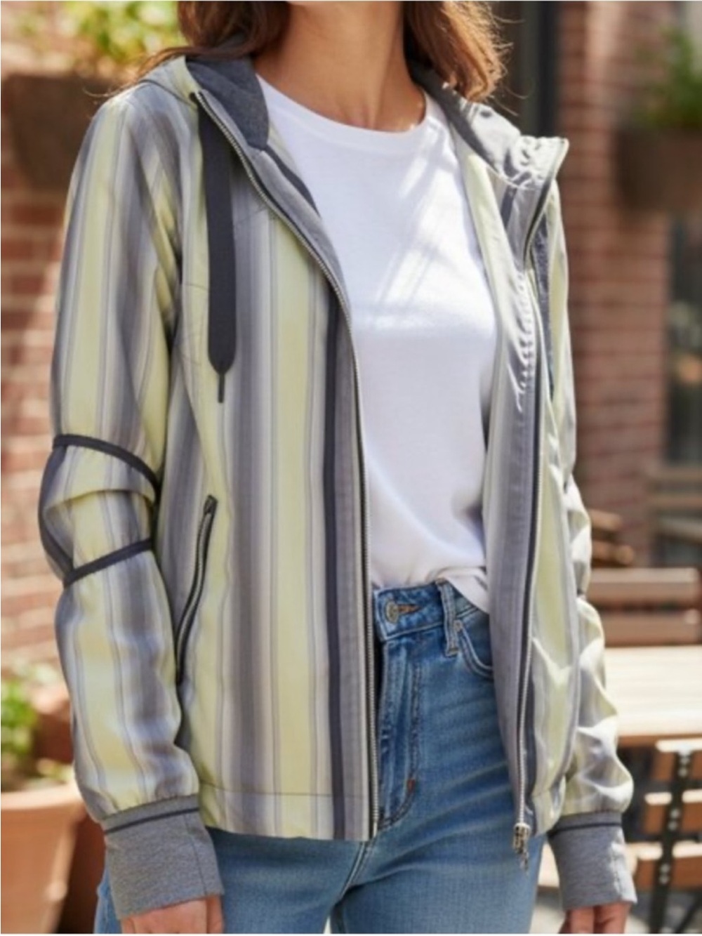 Lululemon Run Reflection Track & Field Jacket Green Gray Stripes size 10